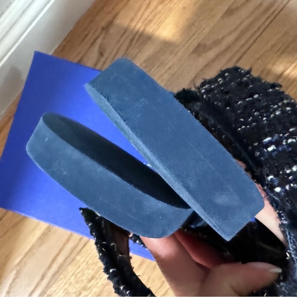 STUART WEITZMAN Vail Sport Fae-Fall Tweed Sandals in size 7.5 - Picture 4 of 10